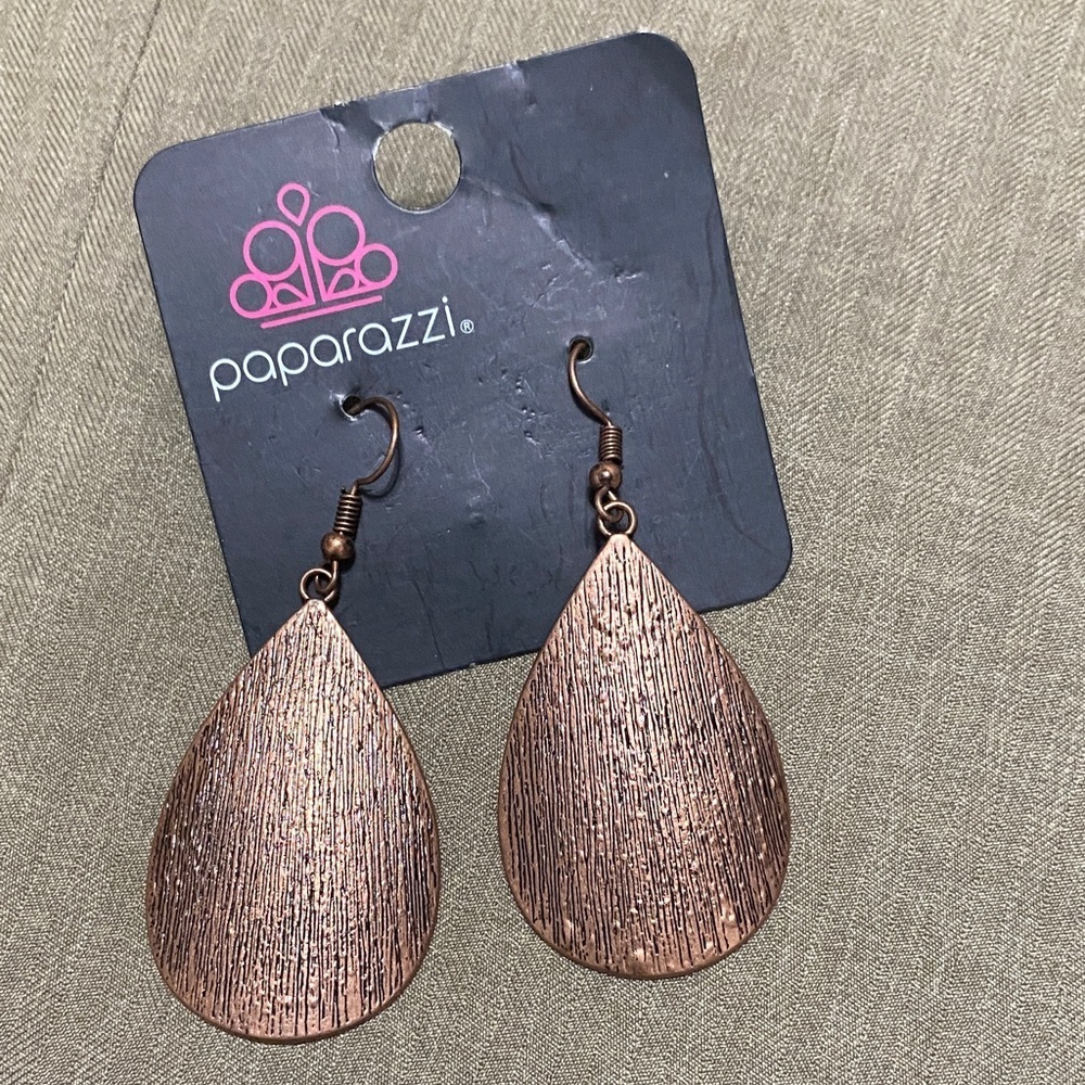 Paparazzi Copper Necklace and Earring Set - Picture 3 of 4